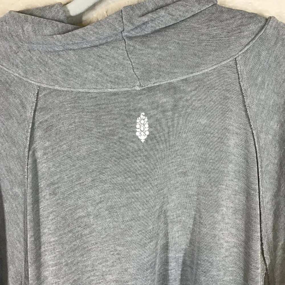 Free People Gray Movement Flow Long Sleeve Raw Hem Athletic Pullover - Picture 7 of 10